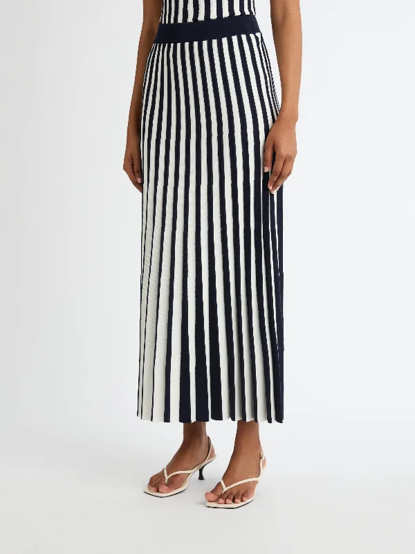 Women's V-Shaped Hem SkirtsMONICA STRIPE KNIT SKIRT