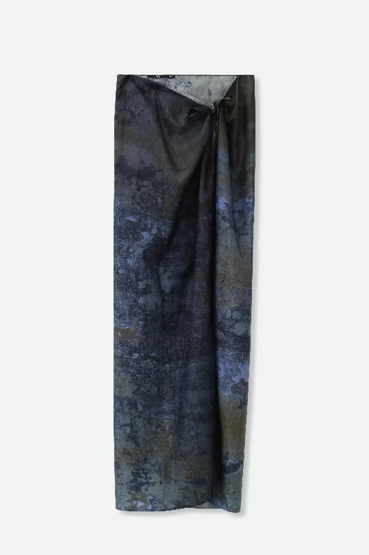 Women's Warm SkirtsPAREO SKIRT IN HAND-DYED SILK IN WINDOW SILL