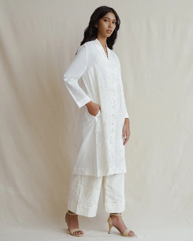 Women's Blouse with Shirt CollarKAPAS - Embroidered Kebaya Coat