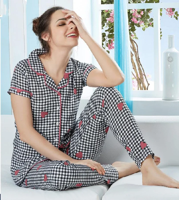 women's pajamas with a perfect blend of style and comfortCotton Printed Black Collar NightSuit Pajama Set for Woman