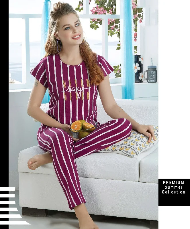 women's pajamas for those who value qualityCotton Printed Maroon T-shirt NightSuit Pyjama Set for Ladies