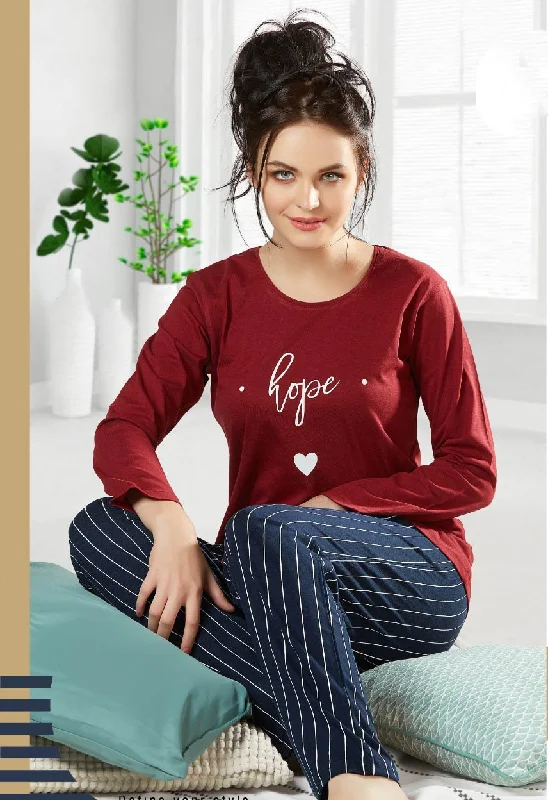 women's pajamas with a timeless appealRed Winter Night suits nightwear set for ladies